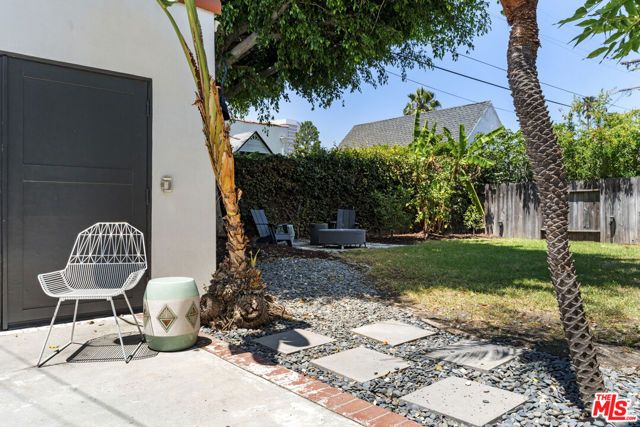947 S Cloverdale Avenue, Los Angeles, CA 90036