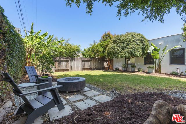947 S Cloverdale Avenue, Los Angeles, CA 90036