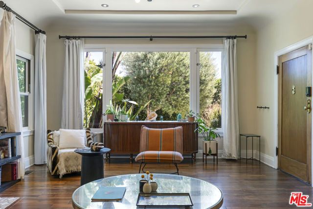 947 S Cloverdale Avenue, Los Angeles, CA 90036