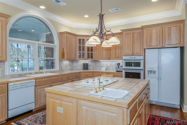 8024 WESTCHESTER Place, Montgomery, AL 36117