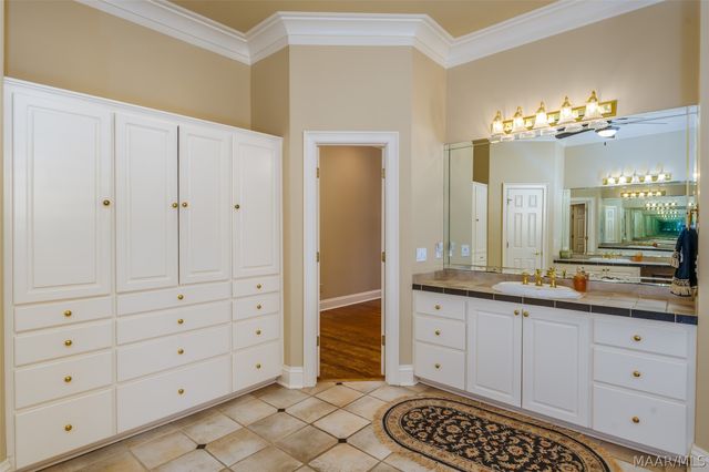 8024 WESTCHESTER Place, Montgomery, AL 36117