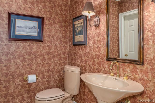 8024 WESTCHESTER Place, Montgomery, AL 36117