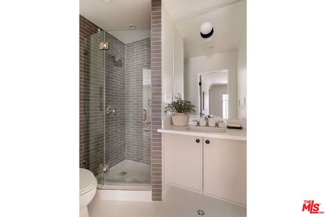 619 N Sycamore Avenue, Los Angeles, CA 90036