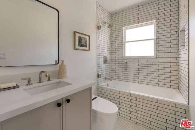 619 N Sycamore Avenue, Los Angeles, CA 90036