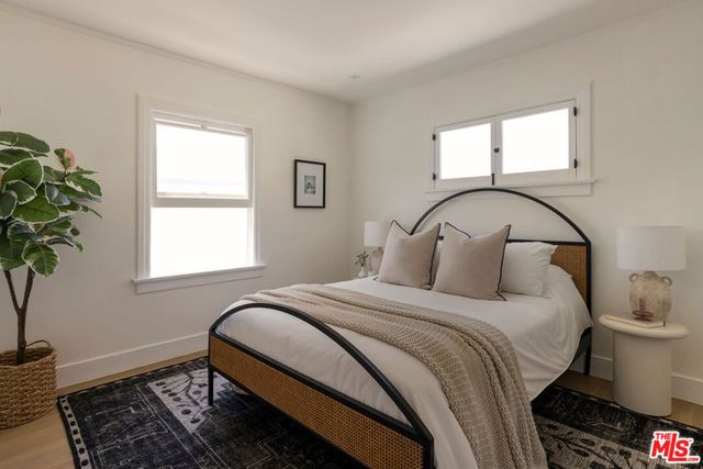 619 N Sycamore Avenue, Los Angeles, CA 90036