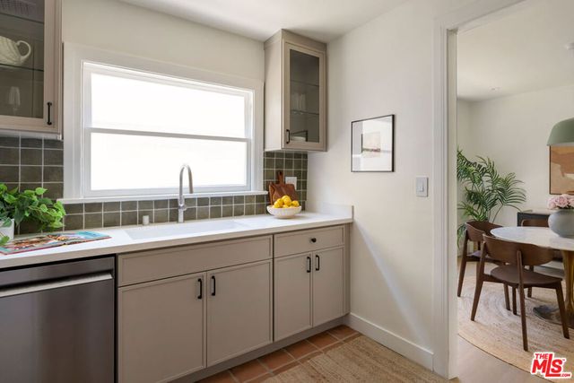 619 N Sycamore Avenue, Los Angeles, CA 90036