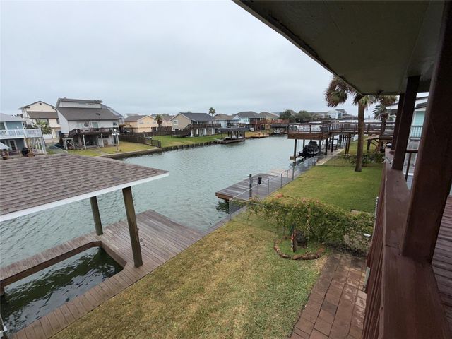 969 Bonita Street, Hitchcock, TX 77563