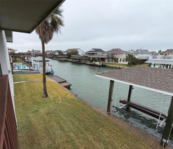 969 Bonita Street, Hitchcock, TX 77563