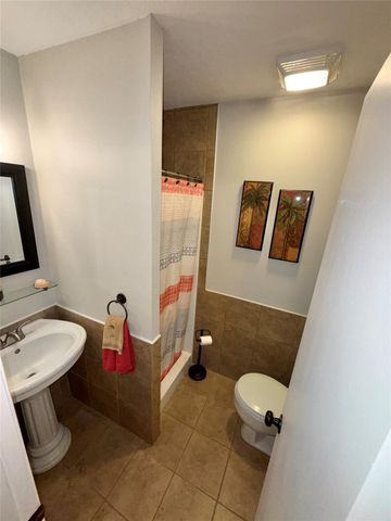 969 Bonita Street, Hitchcock, TX 77563