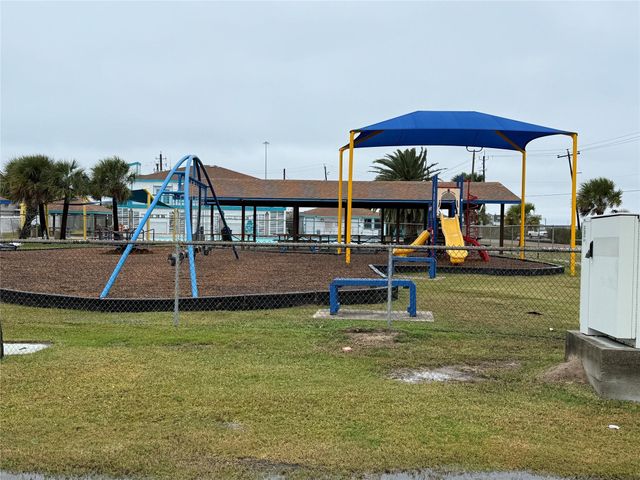 969 Bonita Street, Hitchcock, TX 77563