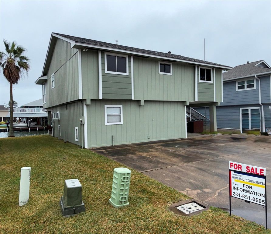 969 Bonita Street, Hitchcock, TX 77563