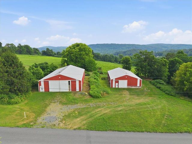 4065 Country Side Lane, Lower Saucon Twp, PA 18055