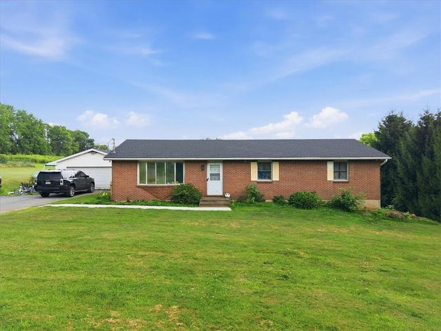 4065 Country Side Lane, Lower Saucon Twp, PA 18055