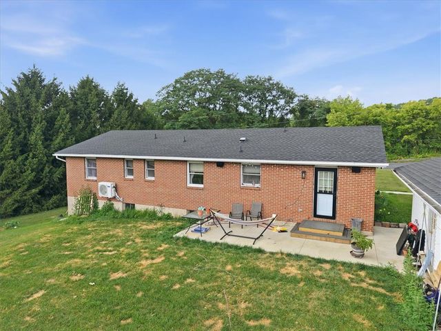 4065 Country Side Lane, Lower Saucon Twp, PA 18055