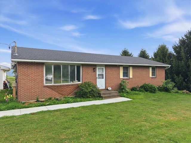 4065 Country Side Lane, Lower Saucon Twp, PA 18055
