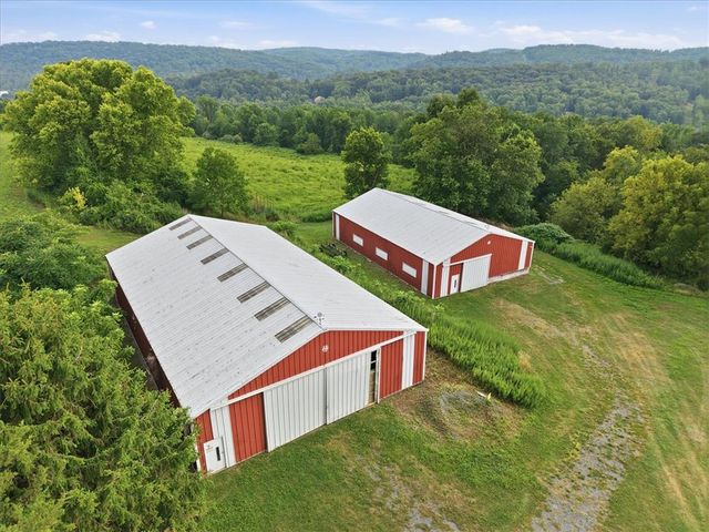 4065 Country Side Lane, Lower Saucon Twp, PA 18055