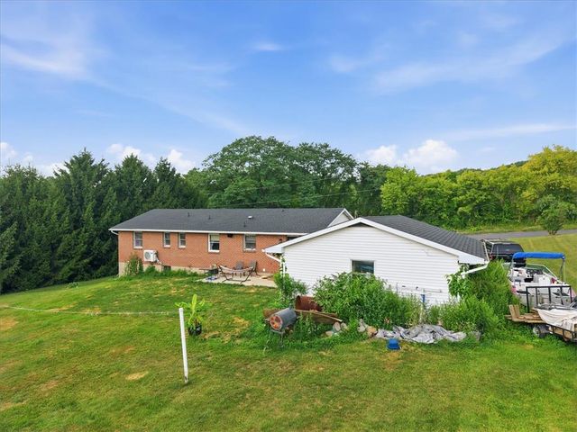 4065 Country Side Lane, Lower Saucon Twp, PA 18055