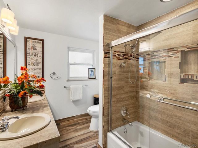 5845 W Portland Dr, Littleton, CO 80128