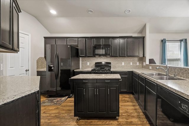 10711 Sun River Falls Drive, Humble, TX 77396