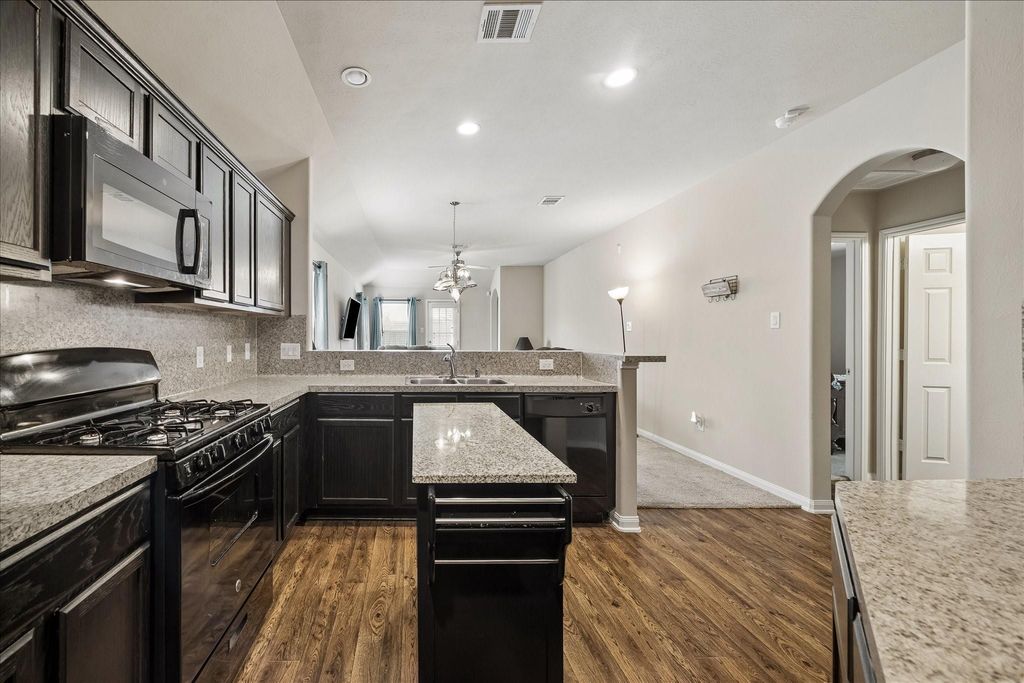 10711 Sun River Falls Drive, Humble, TX 77396