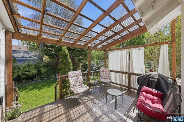 181 Highwood Avenue, Leonia, NJ 07605