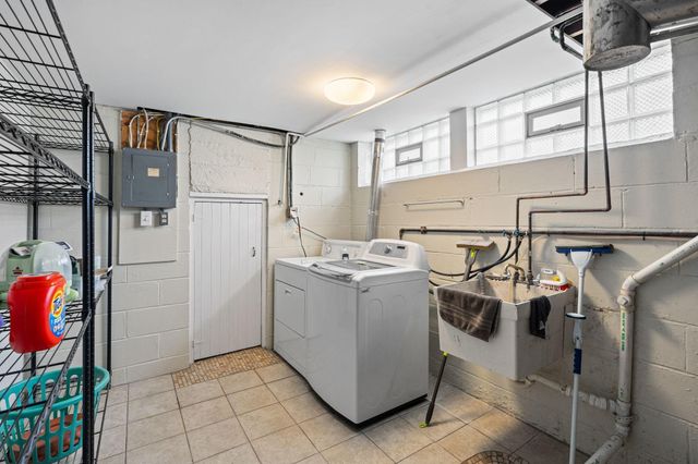 1829 Edgewood Avenue S, Saint Louis Park, MN 55426