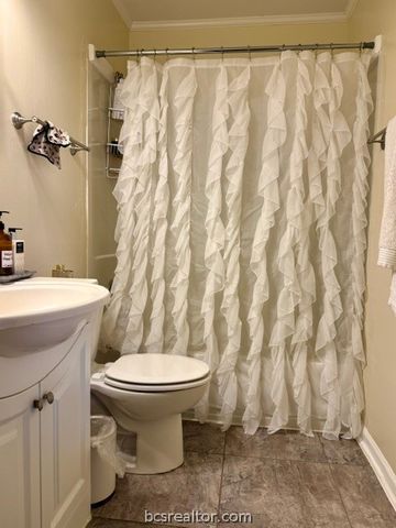 1203 Foster Avenue, College Station, TX 77840