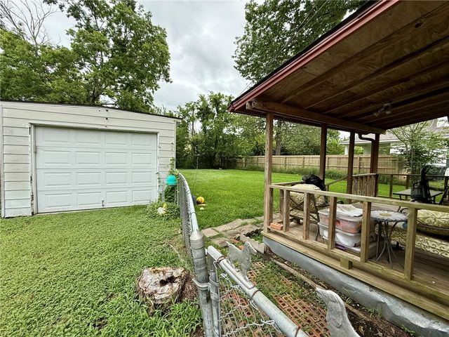 1203 Foster Avenue, College Station, TX 77840