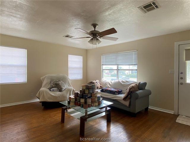 1203 Foster Avenue, College Station, TX 77840