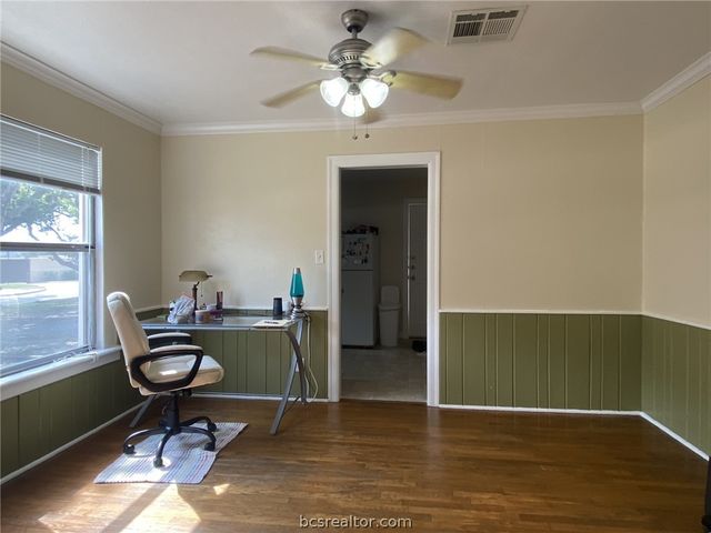 1203 Foster Avenue, College Station, TX 77840