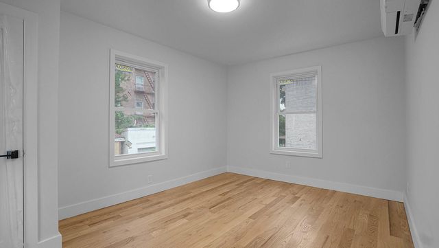 679 E 221st Street, Bronx, NY 10467
