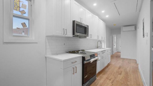 679 E 221st Street, Bronx, NY 10467