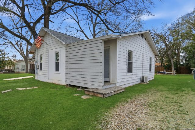 212 Armstrong, San Marcos, TX 78666