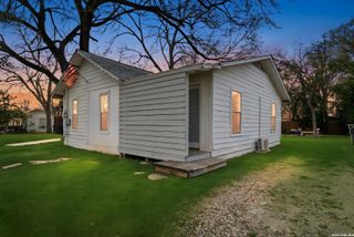 212 Armstrong, San Marcos, TX 78666