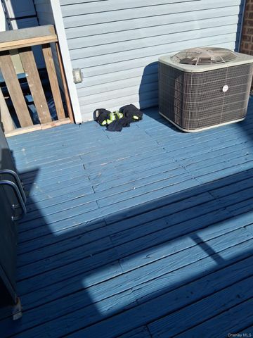 29 Hickory Street, Central Islip, NY 11722