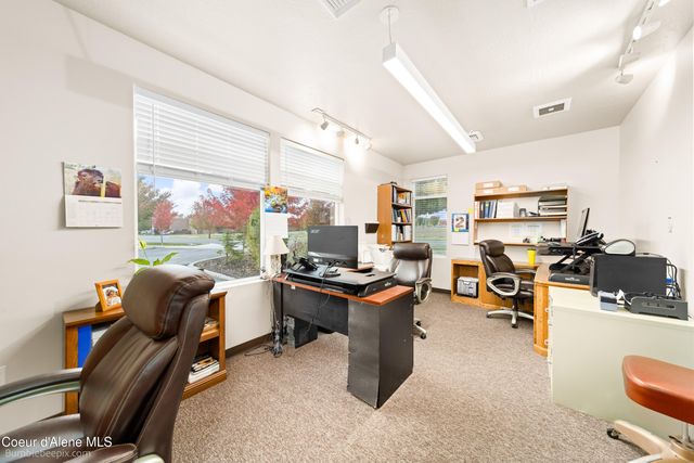8300 N WAYNE DR, Hayden, ID 83835