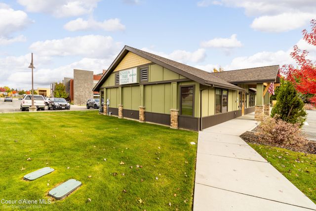 8300 N WAYNE DR, Hayden, ID 83835