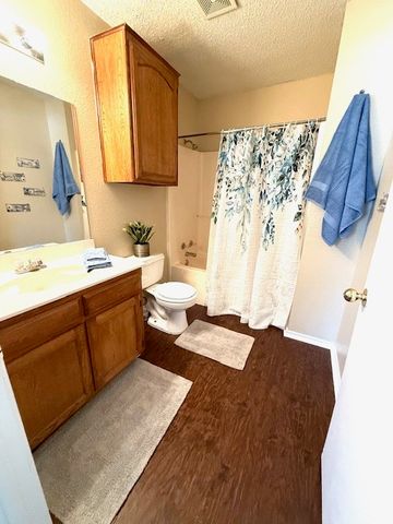 125 Johnson Avenue 11, Burleson, TX 76028