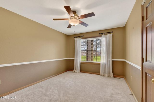 9114 Oak Valley Road, Holland, OH 43528