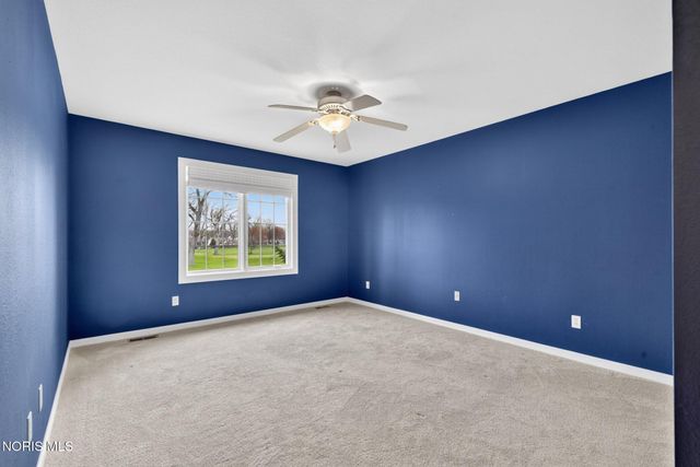 9114 Oak Valley Road, Holland, OH 43528