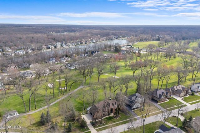 9114 Oak Valley Road, Holland, OH 43528
