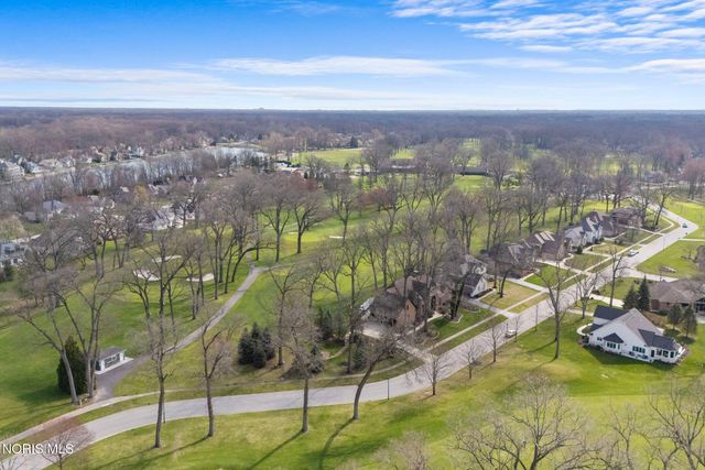 9114 Oak Valley Road, Holland, OH 43528