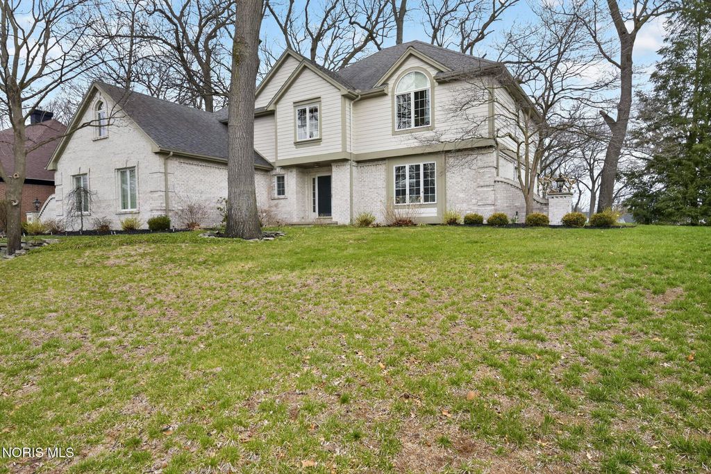 9114 Oak Valley Road, Holland, OH 43528