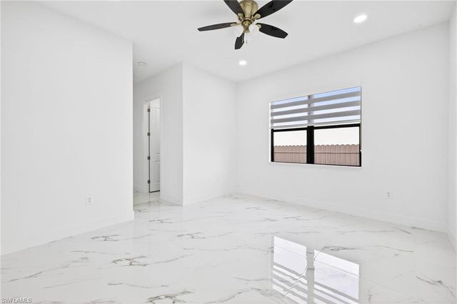 27 SW 8th PL, Cape Coral, FL 33991