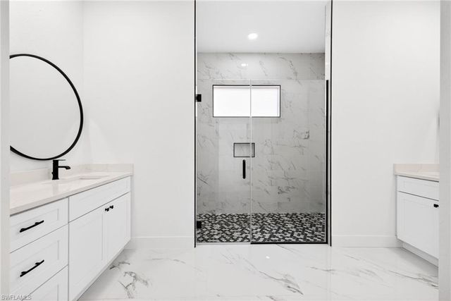 27 SW 8th PL, Cape Coral, FL 33991