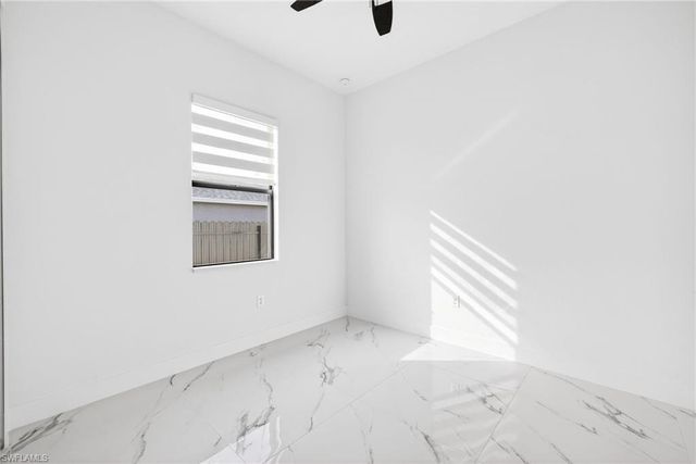 27 SW 8th PL, Cape Coral, FL 33991