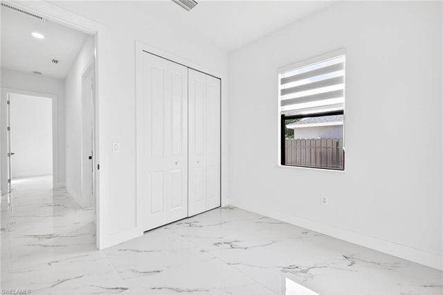 27 SW 8th PL, Cape Coral, FL 33991