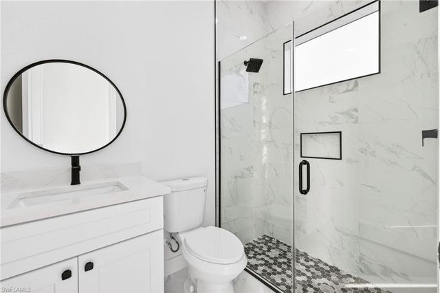 27 SW 8th PL, Cape Coral, FL 33991