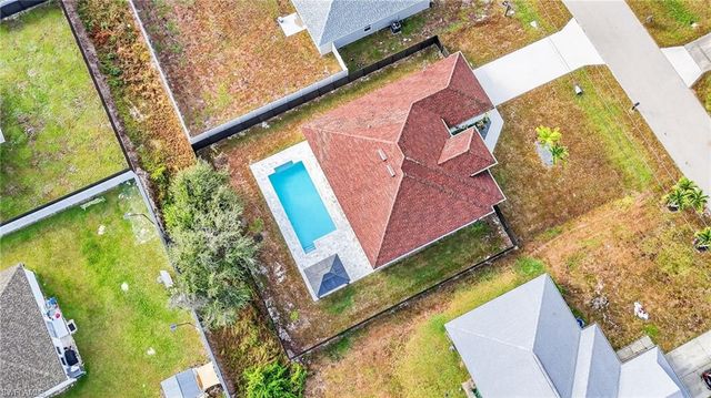 27 SW 8th PL, Cape Coral, FL 33991