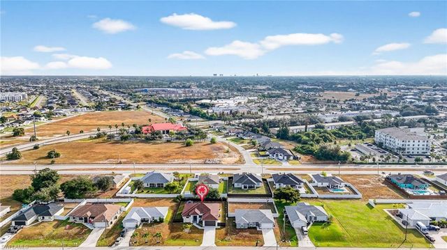 27 SW 8th PL, Cape Coral, FL 33991